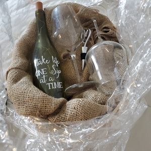Wine gift basket